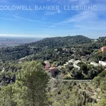 Rent 3 bedroom apartment of 152 m² in l'Hospitalet de Llobregat