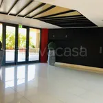 Affitto 2 camera appartamento di 74 m² in Pomezia