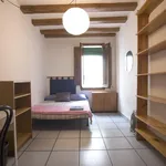 Rent 3 bedroom apartment in Barcelona