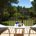 Rent 4 bedroom house in Cala Llonga