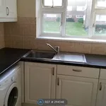 Rent 3 bedroom flat in South East England