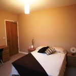 Rent 4 bedroom flat in Yorkshire And The Humber