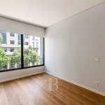 Rent 2 bedroom apartment of 91 m² in Lisbon