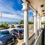 Rent 4 bedroom apartment in South East England