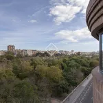 Rent 7 bedroom apartment of 308 m² in Valencia