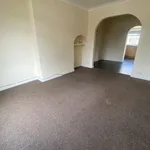 Rent 3 bedroom apartment in Yorkshire And The Humber