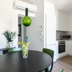 Rent a room of 61 m² in Barcelona