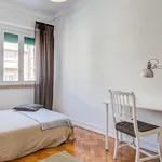 Rent 6 bedroom apartment in Lisbon