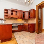 Pronajměte si 4 ložnic/e byt o rozloze 112 m² v Prague