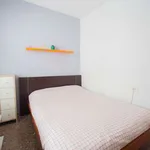 Rent a room of 110 m² in valencia