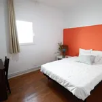 Rent 3 bedroom apartment of 10 m² in Barcelona