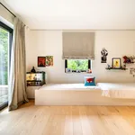 Maison de 627 m² avec 6 chambre(s) en location à Uccle