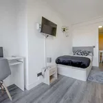 Rent a room of 100 m² in madrid