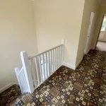 Rent 3 bedroom flat in Swansea