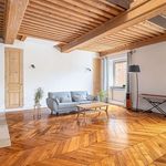 Appartement de 250 m² avec 6 chambre(s) en location à Lyon