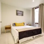 Rent 2 bedroom apartment of 77 m² in barcelona