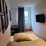 Rent a room of 100 m² in Berlin