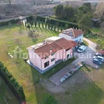 Rent 5 bedroom house of 220 m² in Arezzo