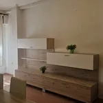 Alquilo 4 dormitorio casa de 135 m² en Crevillent