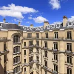 Rent 5 bedroom apartment of 180 m² in Paris