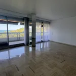 Appartement de 105 m² avec 3 chambre(s) en location à Marseille