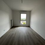 Rent 4 bedroom apartment of 103 m² in MESNIL ESNARD