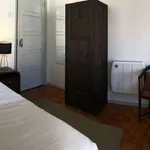 Rent a room of 80 m² in lisbon