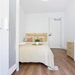 Rent 4 bedroom apartment in Valencia