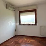 Rent 4 bedroom apartment of 105 m² in Naples