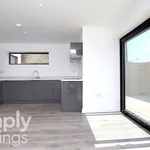 Rent 3 bedroom flat in Brighton