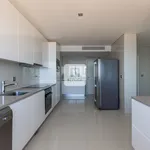 Rent 4 bedroom apartment of 250 m² in Porto