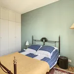 Appartement de 84 m² avec 4 chambre(s) en location à Versailles