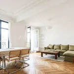 Rent 3 bedroom apartment of 107 m² in Paris