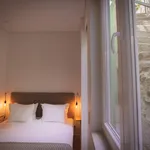 Rent 1 bedroom apartment of 45 m² in Porto