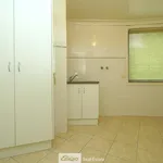 Rent 2 bedroom apartment in Griffith