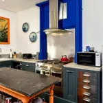 Rent 4 bedroom flat of 2368 m² in Cardiff