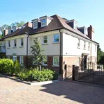 Rent 3 bedroom flat in Brookmans Park