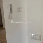 Affitto 3 camera appartamento di 75 m² in Naples