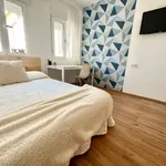 Rent 3 bedroom apartment in Seville