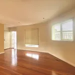 Rent 2 bedroom house in Mentone