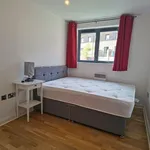 Rent 2 bedroom flat in Wales