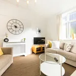 Rent 6 bedroom house in Leeds