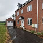 Rent 4 bedroom house in East Midlands