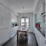 Rent 4 bedroom apartment of 199 m² in Lisboa