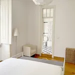 Rent 2 bedroom house of 120 m² in Lisbon