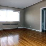 Appartement de 699 m² avec 2 chambre(s) en location à Edmonton