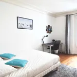 Rent a room of 76 m² in Paris