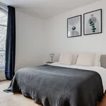 Rent 1 bedroom apartment of 538 m² in Paris