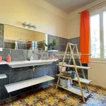 Rent 4 bedroom house of 206 m² in Saint-Andiol