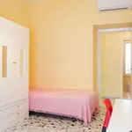 Rent a room of 80 m² in rome